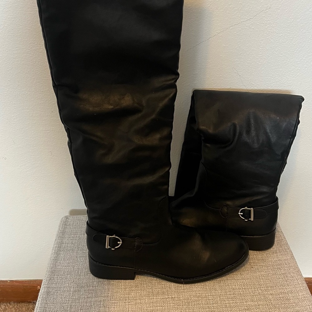 Women's Black Knee-High Boots